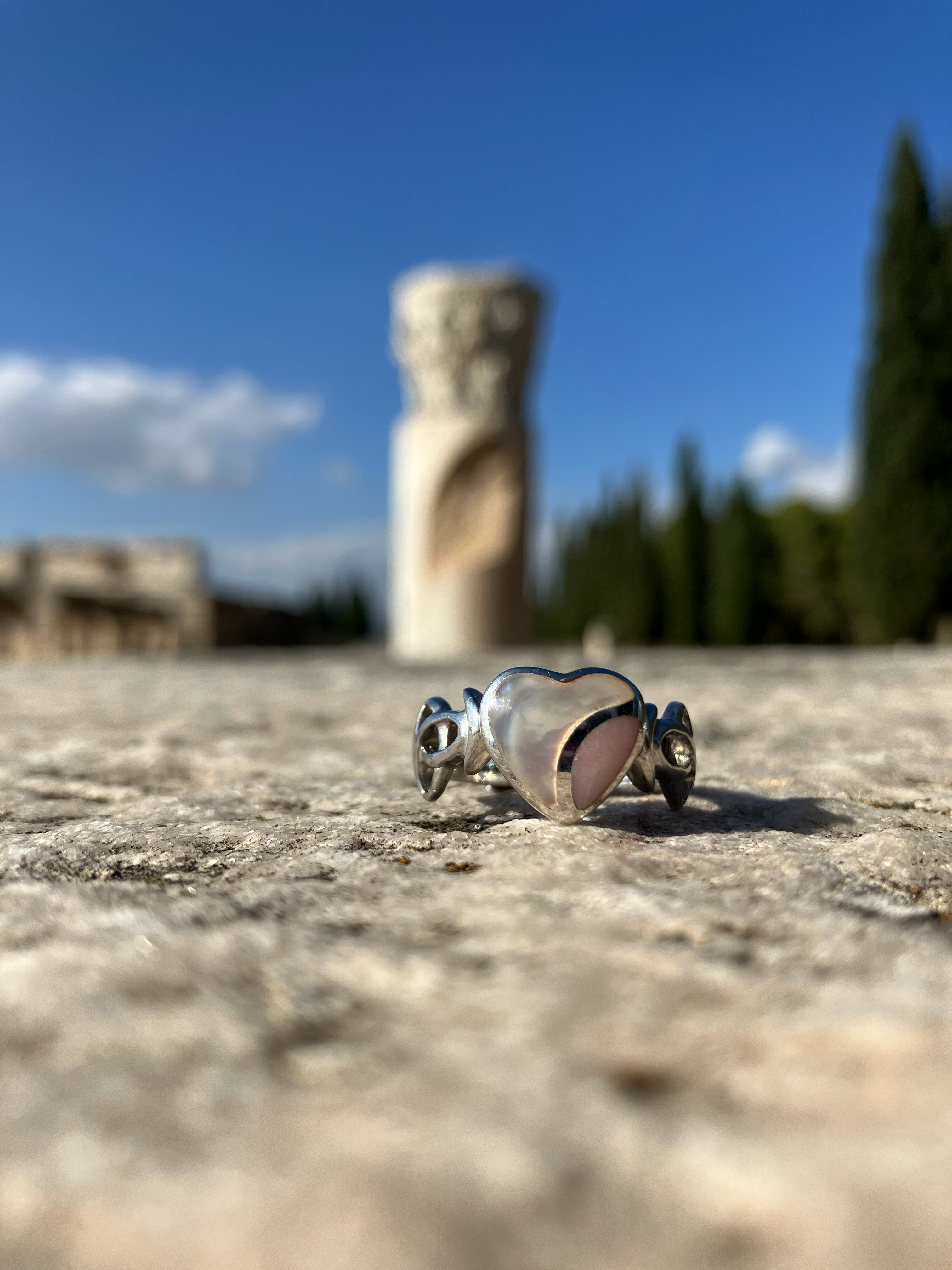 Pearlescent Rose Sapphic Women Ring | Show you're Queerly Available for Lesbians, Bisexual and Pansexual women